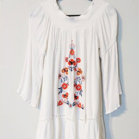 TAYLOR & SAGE Juniors' Embroidered Off the Shoulder Dress Boho - Picture 5 of 8